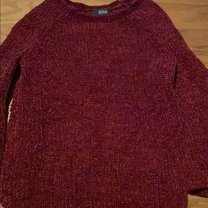 Maroon sweater